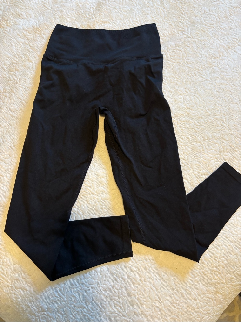 Fabletics Black Booty Scrunch Leggings